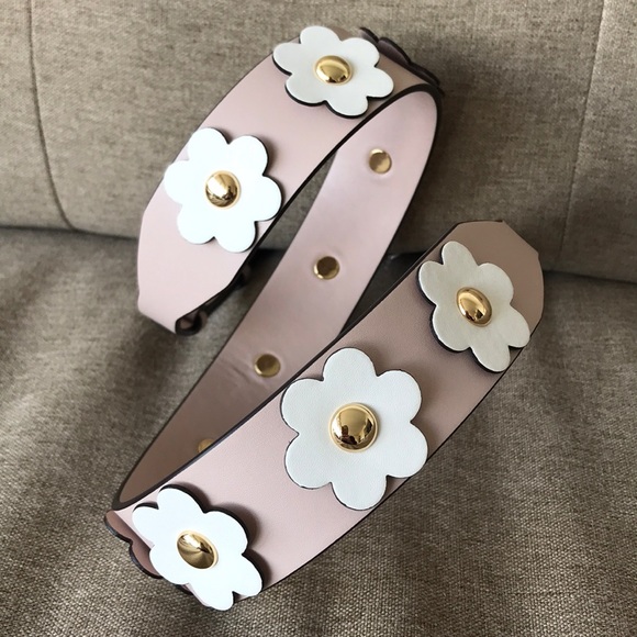 Michael Kors Handbags - Michael Kors flower  handbag bandouliere strap